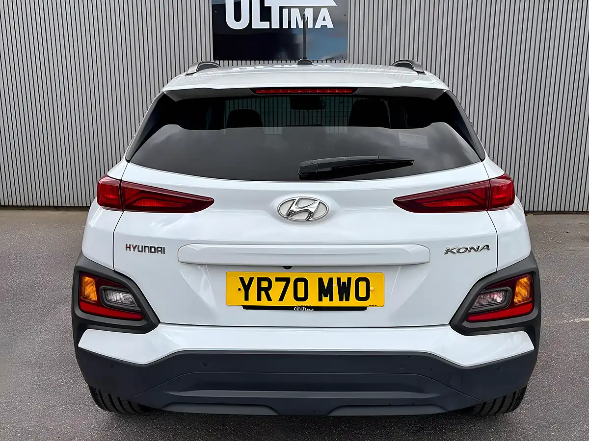 Used 2020 Hyundai Kona Play White - Interior and Exterior details 6
