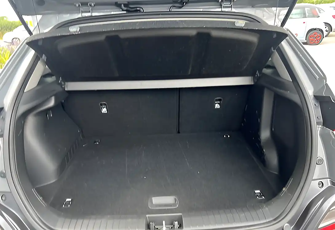 Used 2020 Hyundai Kona Premium Galactic Grey - Interior and Exterior details 18