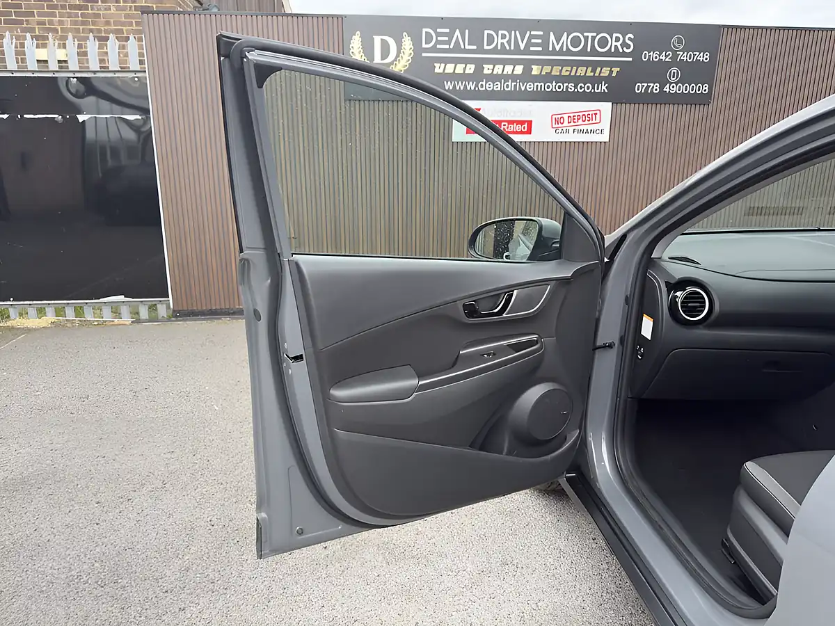 Used 2020 Hyundai Kona Premium Grey - Interior and Exterior details 9