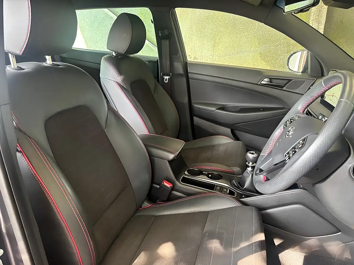 Used 2020 Hyundai Tucson N-Line Shadow Grey - Interior and Exterior details 3