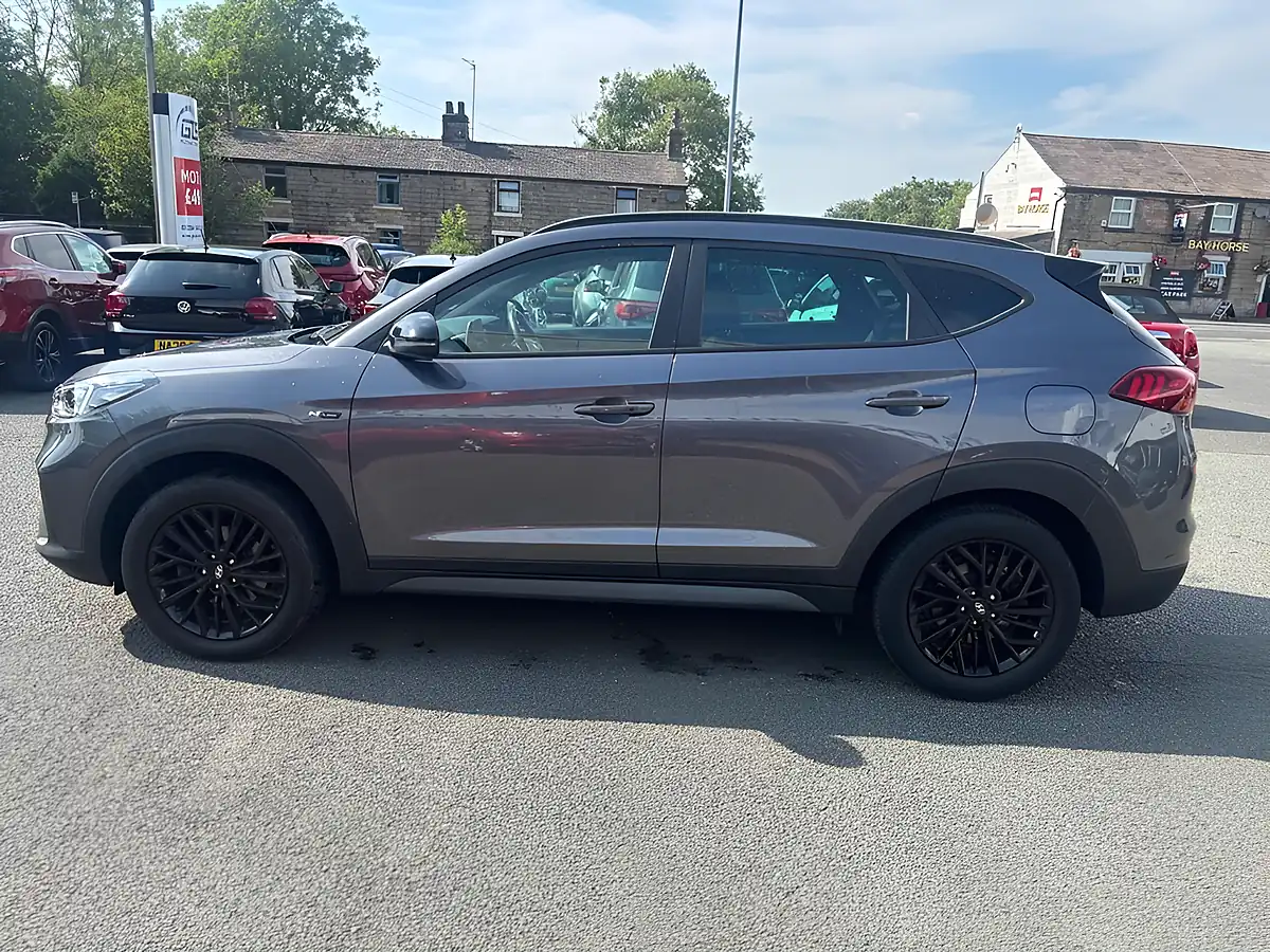 Used 2020 Hyundai Tucson N-Line Shadow Grey - Interior and Exterior details 7
