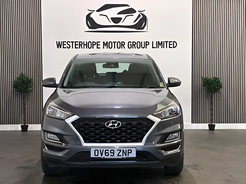 Used 2020 Hyundai Tucson S Connect Grey - Interior and Exterior details 6