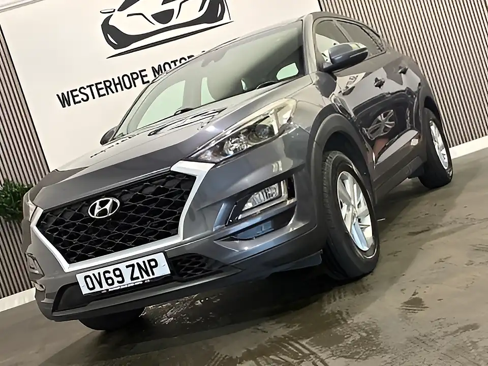Used 2020 Hyundai Tucson S Connect Grey - Interior and Exterior details 7