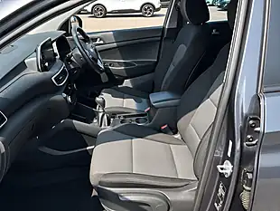 Used 2020 Hyundai Tucson Se Edition Grey - Interior and Exterior details 4