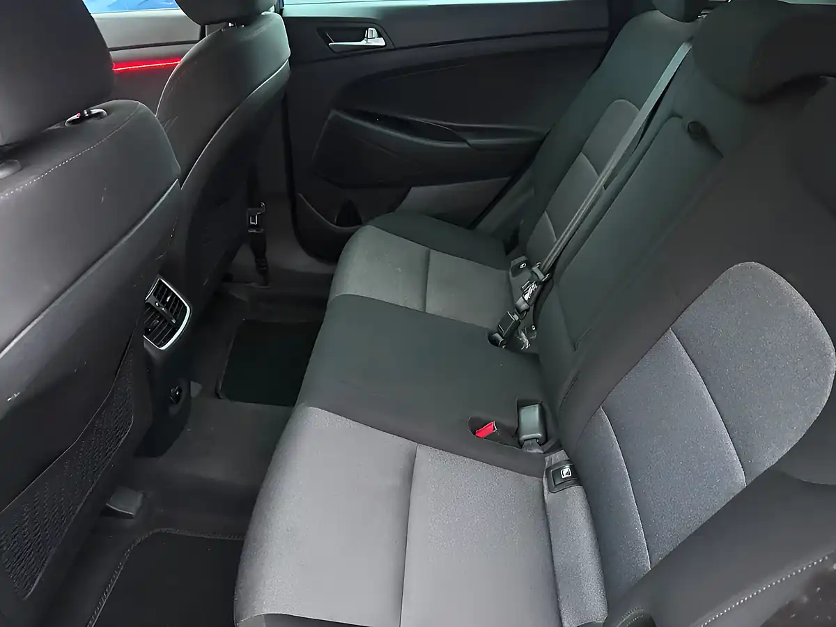 Used 2020 Hyundai Tucson Se Nav Blue - Interior and Exterior details 10