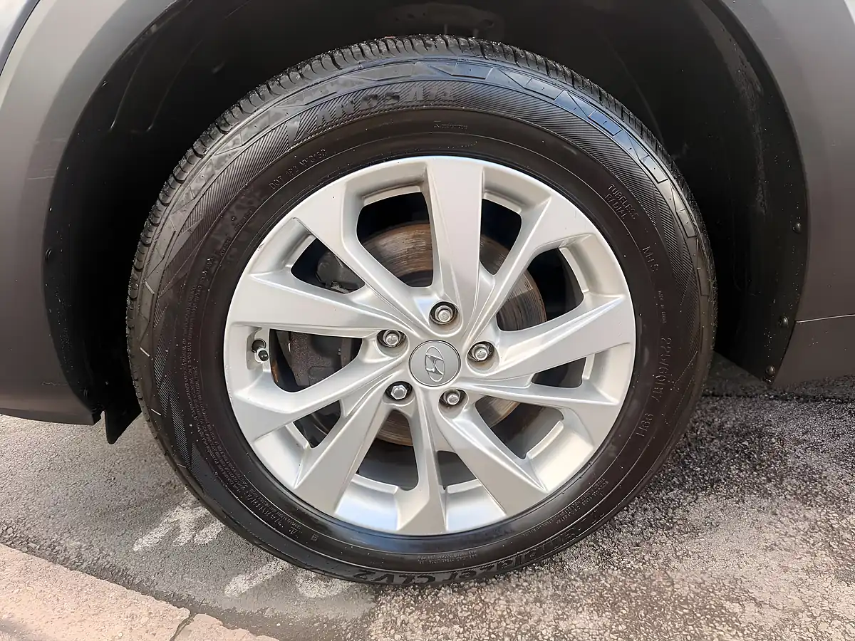 Used 2020 Hyundai Tucson Se Nav Grey - Interior and Exterior details 11