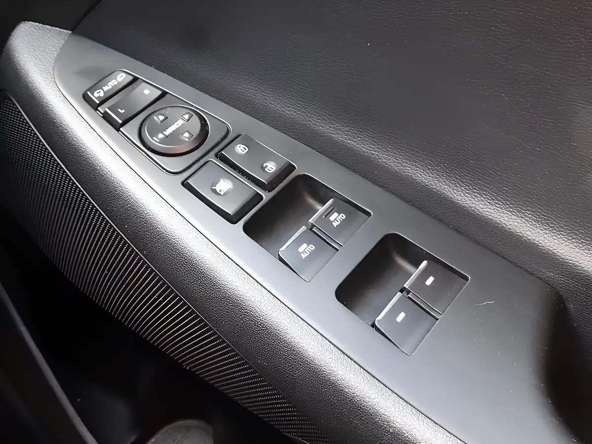 Used 2020 Hyundai Tucson Se Nav Phantom Black - Interior and Exterior details 17