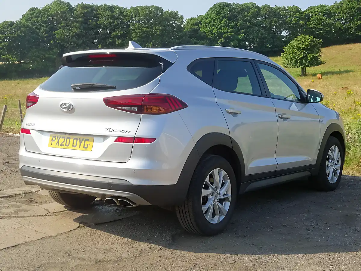 Used 2020 Hyundai Tucson Se Nav Platinum Silver - Interior and Exterior details 10