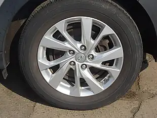 Used 2020 Hyundai Tucson Se Nav Platinum Silver - Interior and Exterior details 14