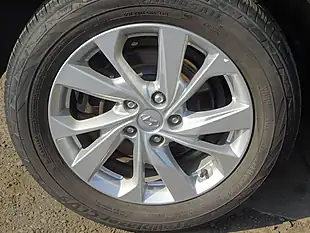 Used 2020 Hyundai Tucson Se Nav Platinum Silver - Interior and Exterior details 16