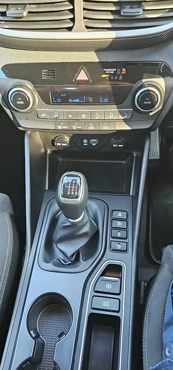 Used 2020 Hyundai Tucson Se Nav Stellar Blue - Interior and Exterior details 20