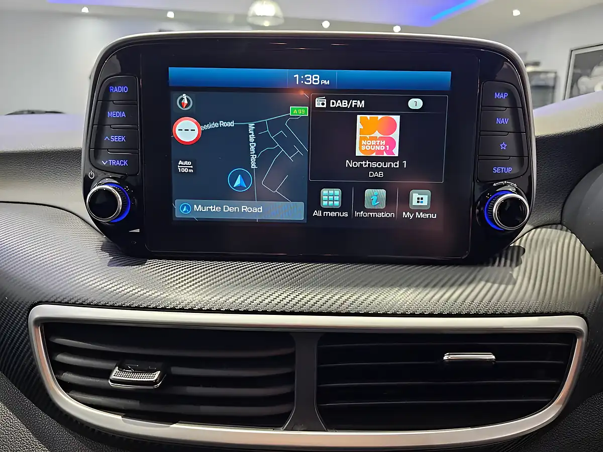 Used 2020 Hyundai Tucson Se Nav White - Interior and Exterior details 12