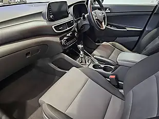 Used 2020 Hyundai Tucson Se Nav White - Interior and Exterior details 16