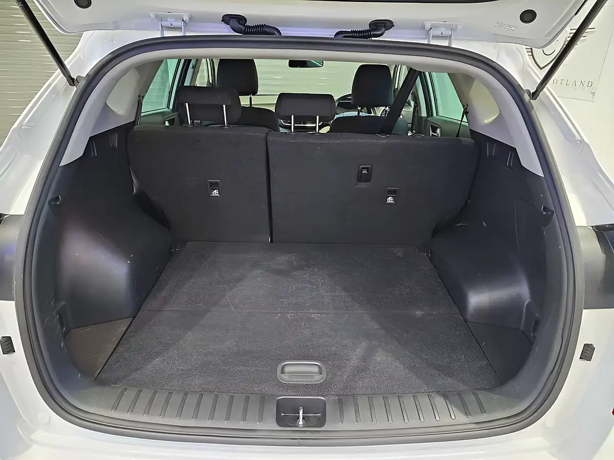 Used 2020 Hyundai Tucson Se Nav White - Interior and Exterior details 18