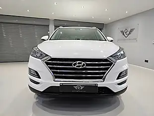 Used 2020 Hyundai Tucson Se Nav White - Interior and Exterior details 2