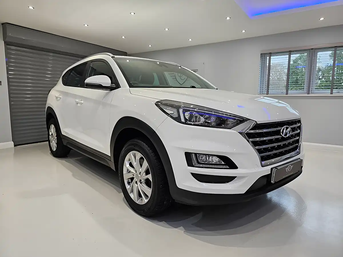 Used 2020 Hyundai Tucson Se Nav White - Interior and Exterior details 3