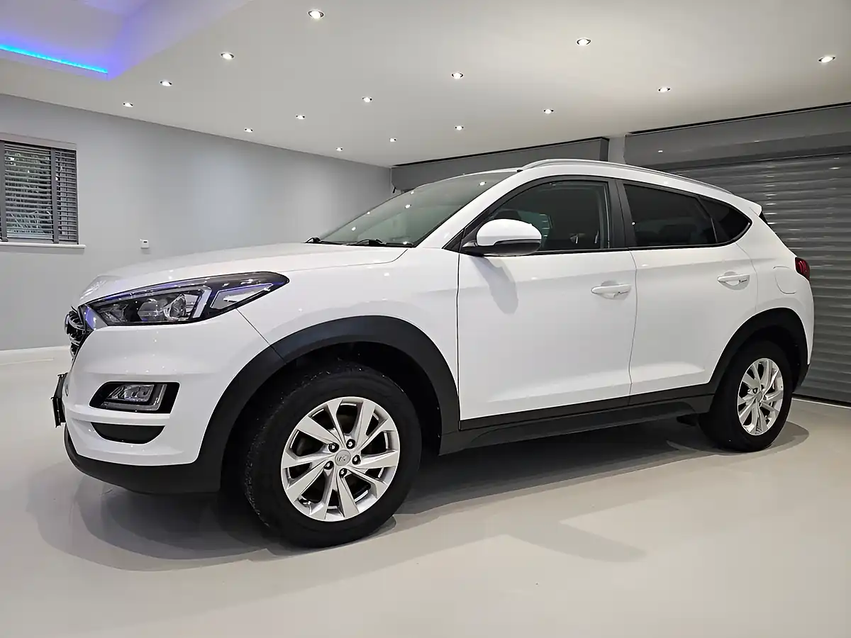 Used 2020 Hyundai Tucson Se Nav White - Interior and Exterior details 7