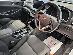Used 2020 Hyundai Tucson Se Nav White - Interior and Exterior details 9