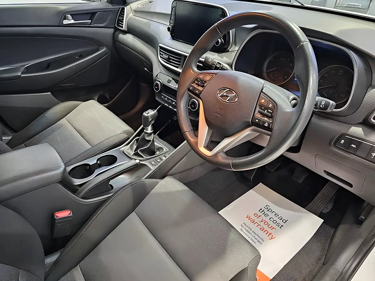 Used 2020 Hyundai Tucson Se Nav White - Interior and Exterior details 9