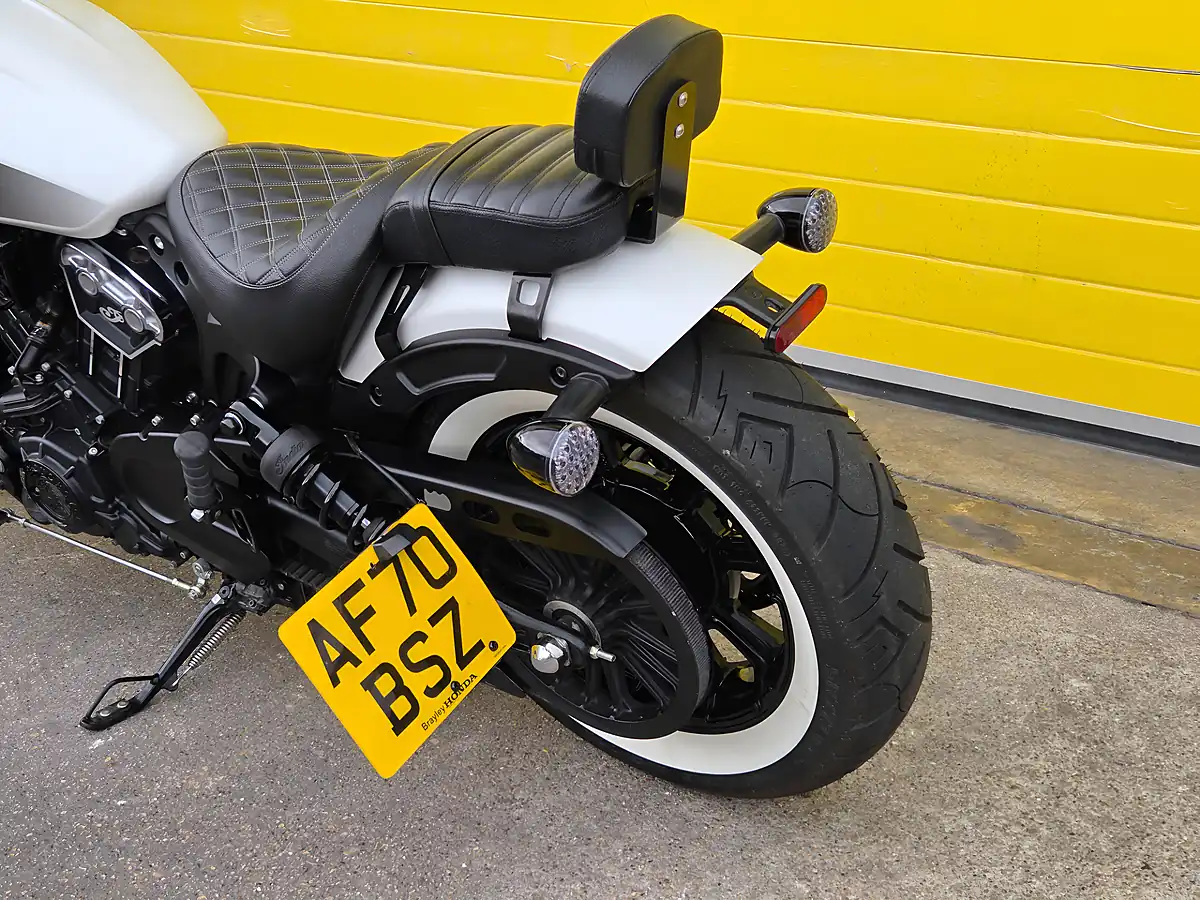 Used 2020 Indian Scout Bobber White - Interior and Exterior details 11