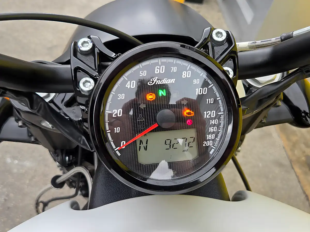 Used 2020 Indian Scout Bobber White - Interior and Exterior details 13