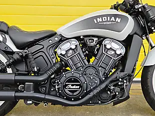 Used 2020 Indian Scout Bobber White - Interior and Exterior details 15