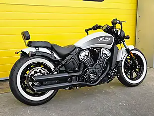 Used 2020 Indian Scout Bobber White - Interior and Exterior details 4