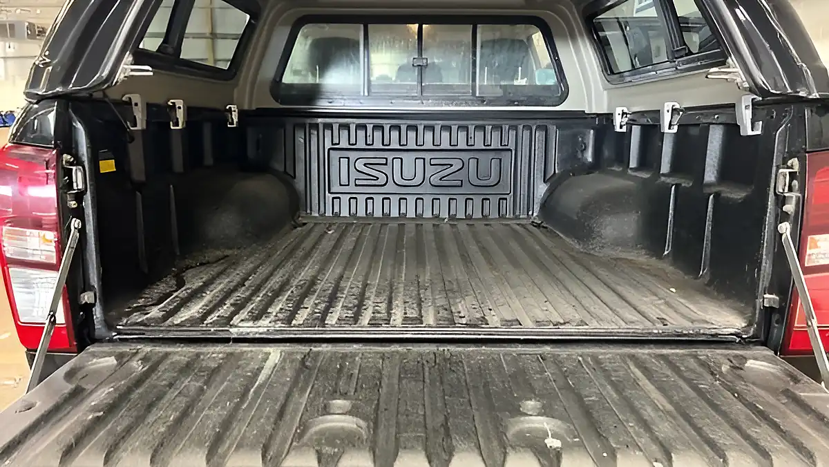 Used 2020 Isuzu D-Max Yukon Nav+ Black - Interior and Exterior details 13
