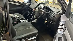 Used 2020 Isuzu D-Max Yukon Nav+ Black - Interior and Exterior details 5