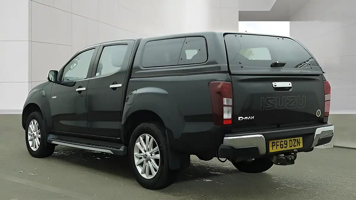 Used 2020 Isuzu D-Max Yukon Nav+ Black - Interior and Exterior details 8