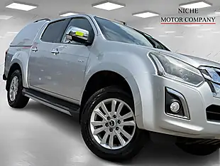 Used 2020 Isuzu D-Max Yukon Silver - Interior and Exterior details 10