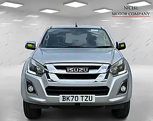 Used 2020 Isuzu D-Max Yukon Silver - Interior and Exterior details 2