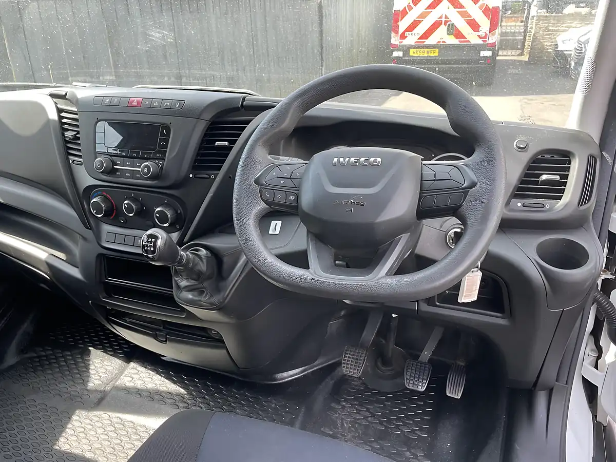 Used 2020 Iveco Daily 35S14 Swb White - Interior and Exterior details 4