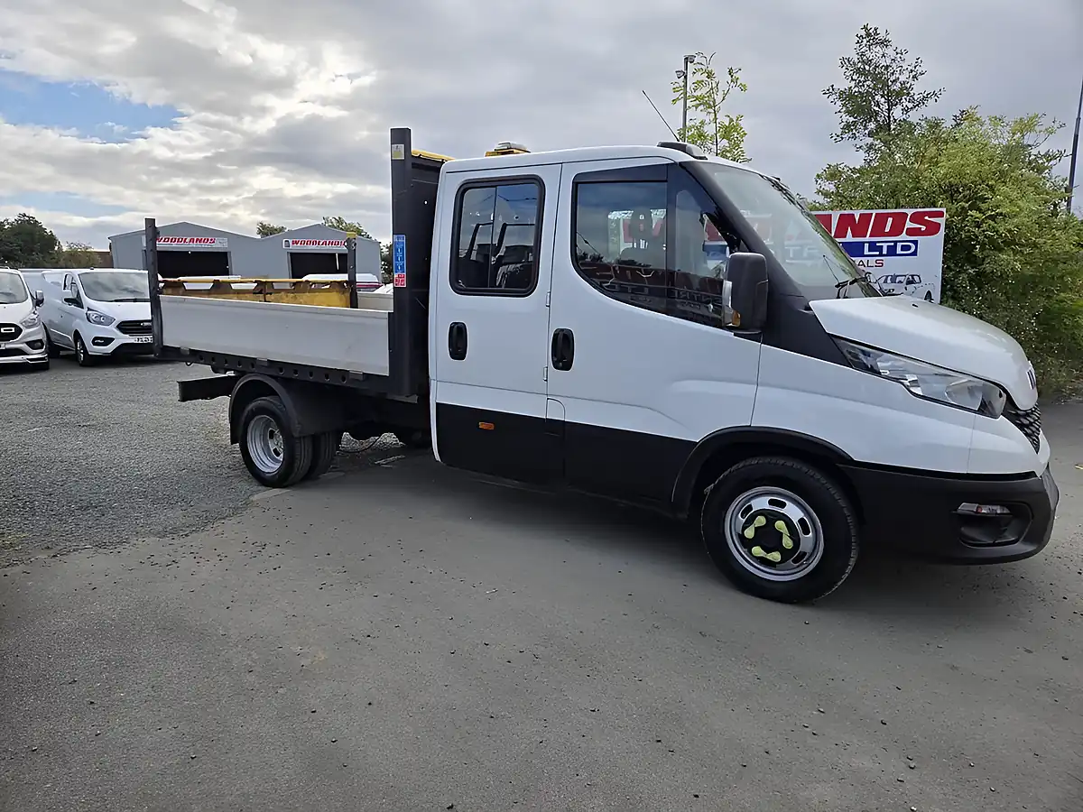 Used 2020 Iveco Daily Crew Cab Tipper Pickup White - Interior and Exterior details 2