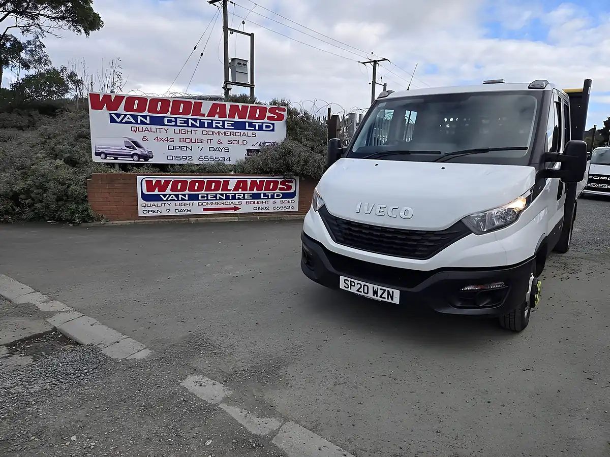 Used 2020 Iveco Daily Crew Cab Tipper Pickup White - Interior and Exterior details 4