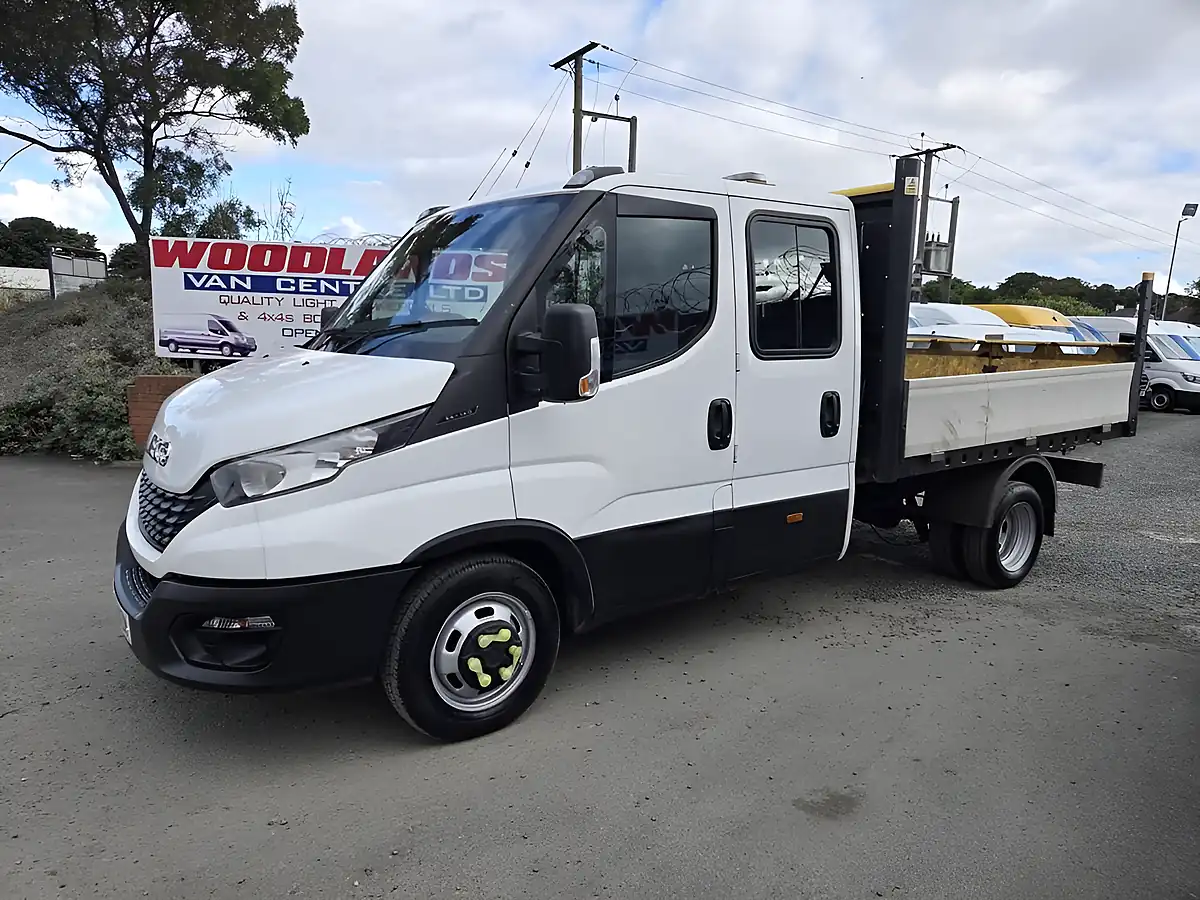 Used 2020 Iveco Daily Crew Cab Tipper Pickup White - Interior and Exterior details 5