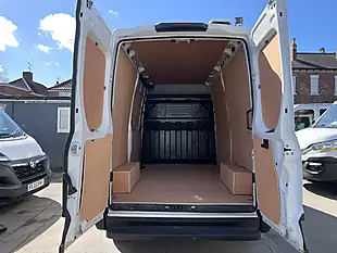 Used 2020 Iveco Daily Swb White - Interior and Exterior details 10