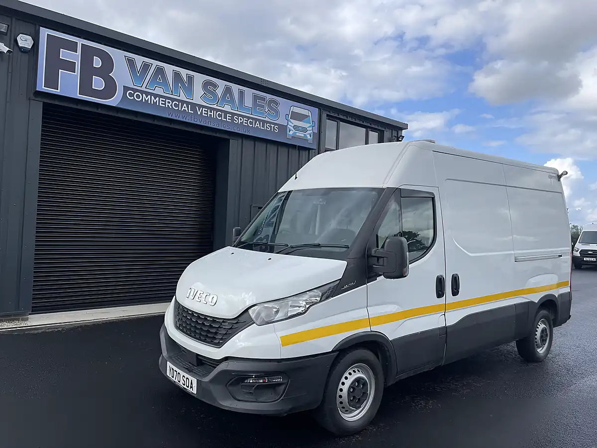 Used 2020 Iveco Daily Swb White - Front View
