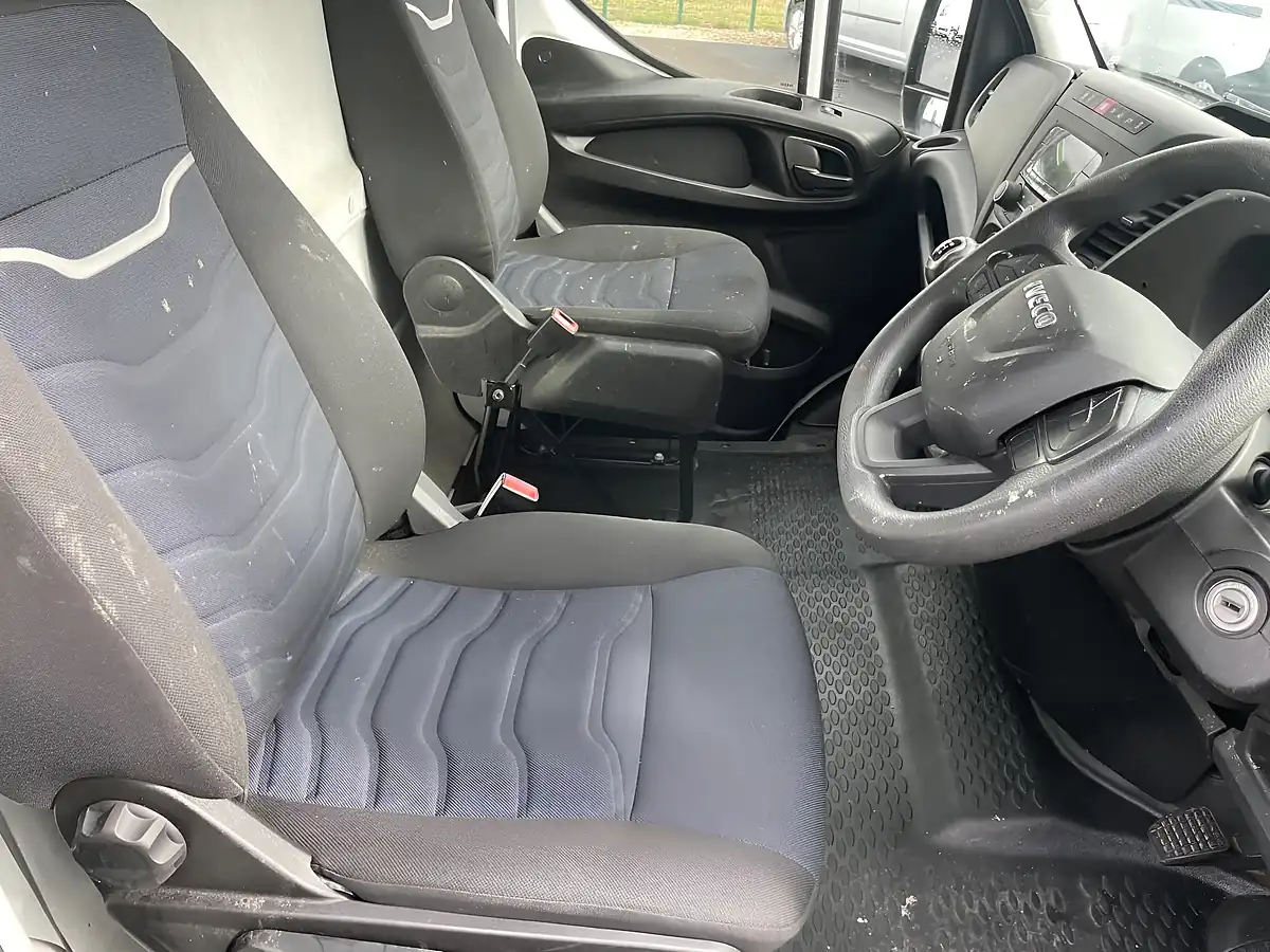 Used 2020 Iveco Daily Swb White - Interior and Exterior details 7
