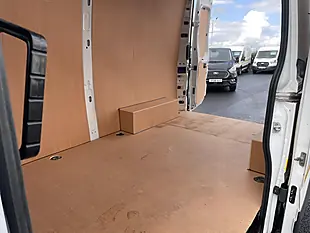 Used 2020 Iveco Daily Swb White - Interior and Exterior details 9