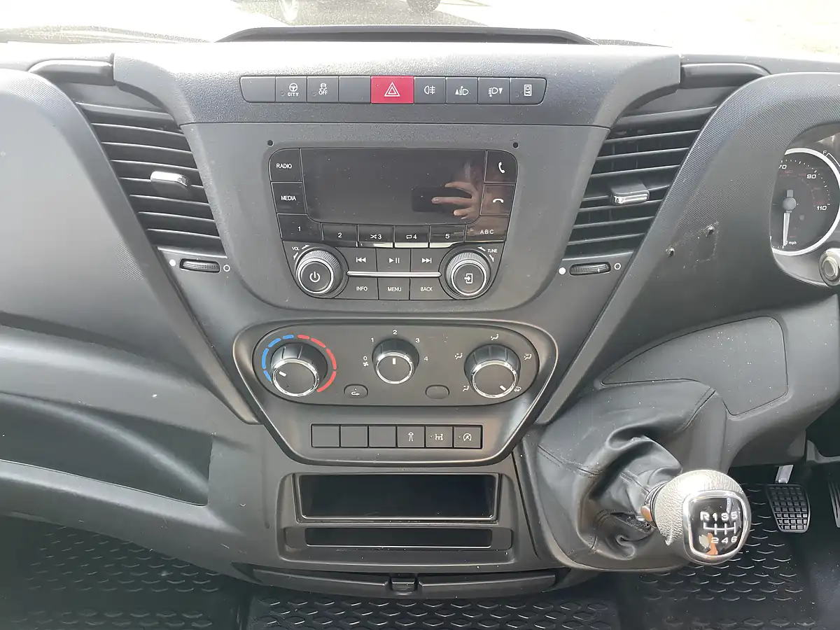 Used 2020 Iveco Daily Swb White - Interior and Exterior details 5