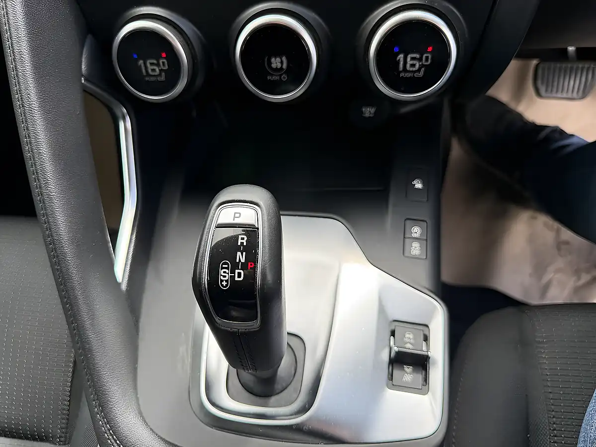 Used 2020 Jaguar E-Pace Black - Interior and Exterior details 16