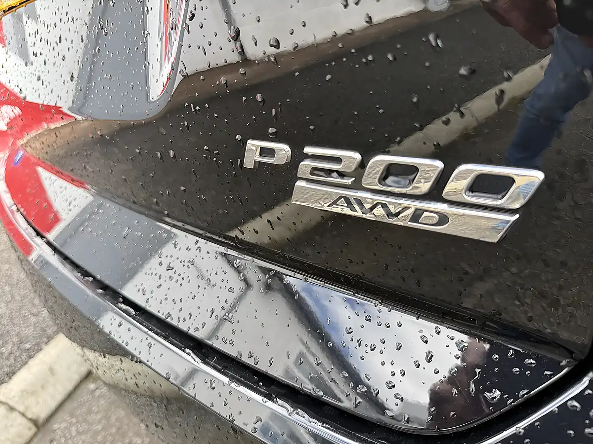 Used 2020 Jaguar E-Pace Black - Interior and Exterior details 8