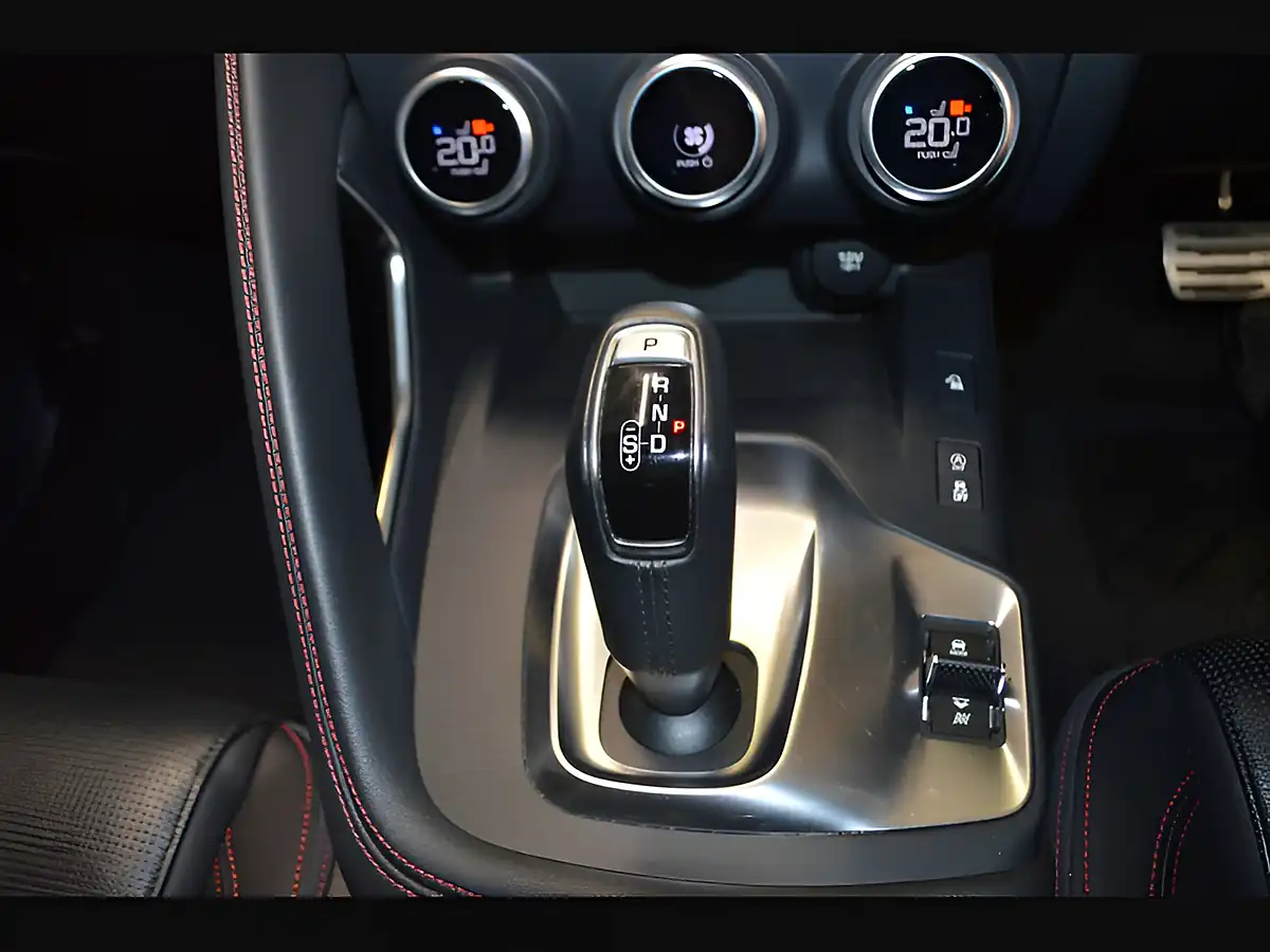 Used 2020 Jaguar E-Pace Chequered Flag Yulong White - Interior and Exterior details 12