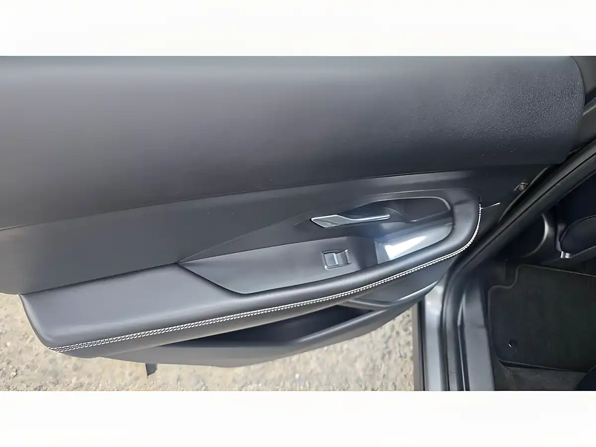 Used 2020 Jaguar E-Pace R-Dynamic Hse Grey - Interior and Exterior details 17