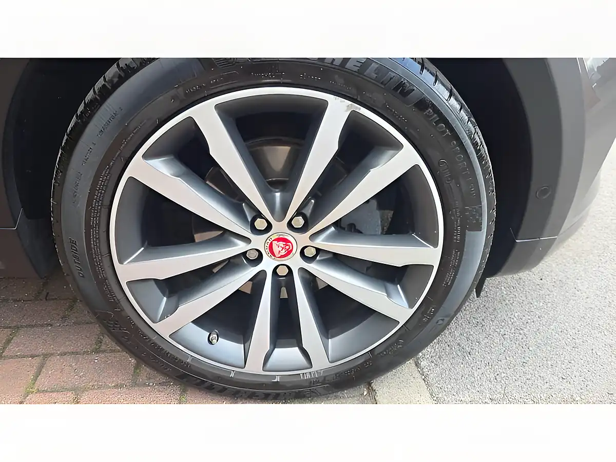 Used 2020 Jaguar E-Pace R-Dynamic Hse Grey - Interior and Exterior details 19