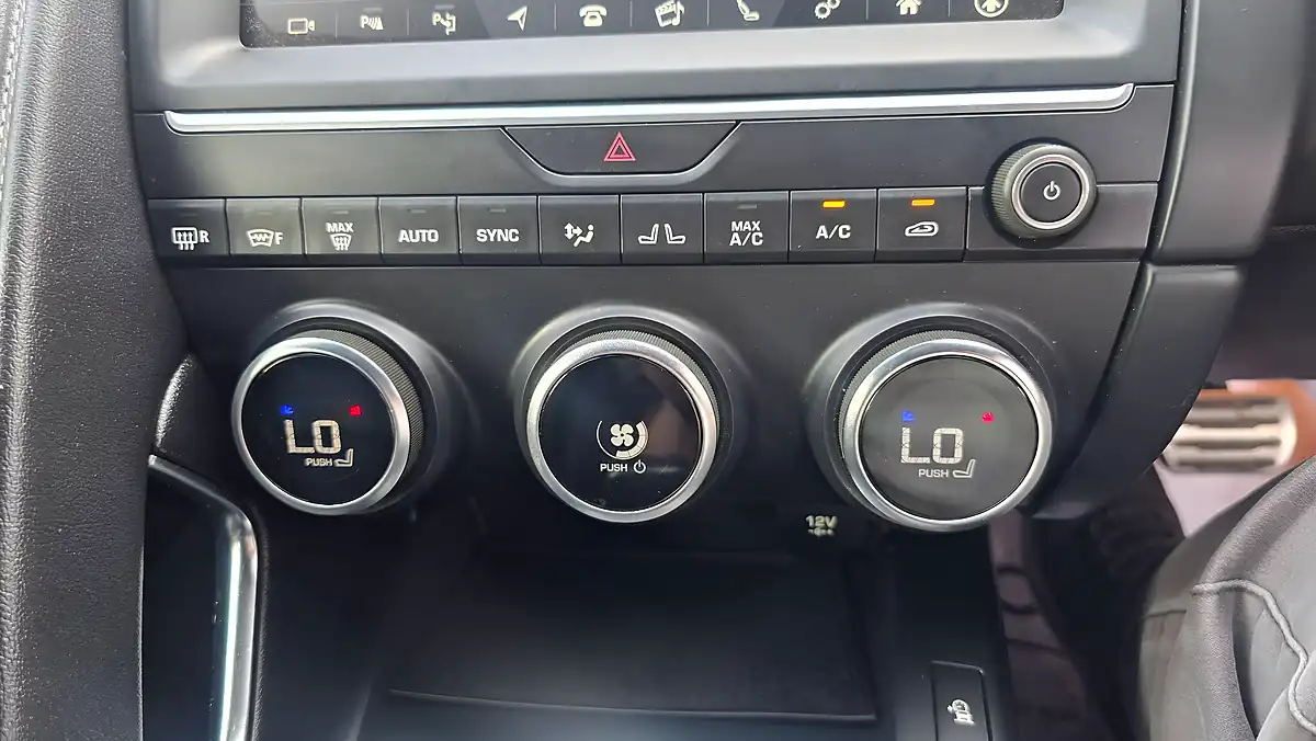 Used 2020 Jaguar E-Pace R-Dynamic Hse Grey - Interior and Exterior details 16