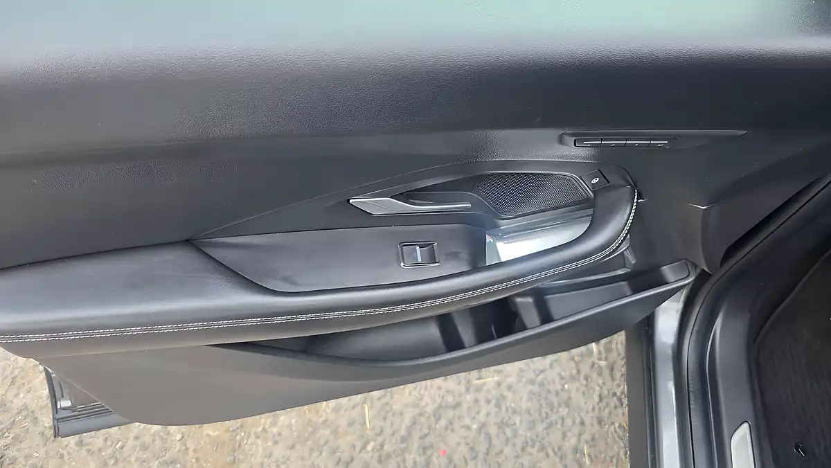 Used 2020 Jaguar E-Pace R-Dynamic Hse Grey - Interior and Exterior details 17