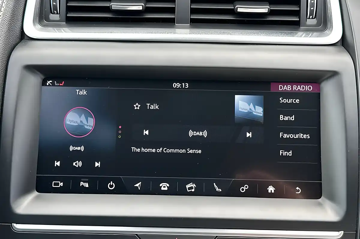 Used 2020 Jaguar E-Pace R-Dynamic S White - Interior and Exterior details 20