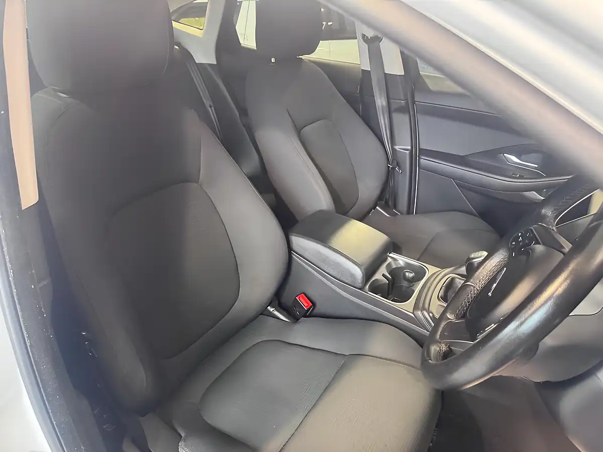 Used 2020 Jaguar E-Pace White - Interior and Exterior details 15